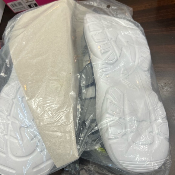 New gray Avia men’s sandals size 11 very comfortable - Picture 4 of 6